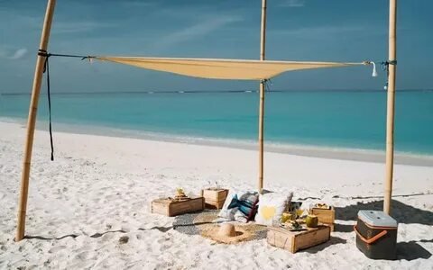 Maldives Sandbank Picnic